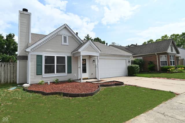 347 Lake Ridge Lane, Greenwood, IN 46142, photo 2 of 41