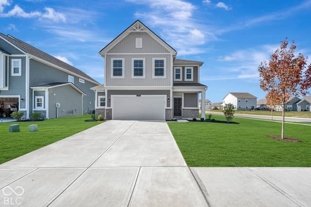 2307 Bear Oak Run, Shelbyville, IN 46176, photo 3 of 25