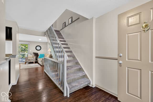 8052 Sunset Cove Drive, Indianapolis, IN 46236, photo 5 of 35