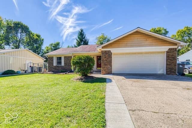 7950 Ridgegate West Drive, Indianapolis, IN 46268, photo 3 of 24