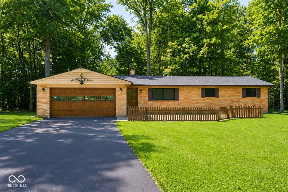 8224 S Dyson Drive, Nineveh