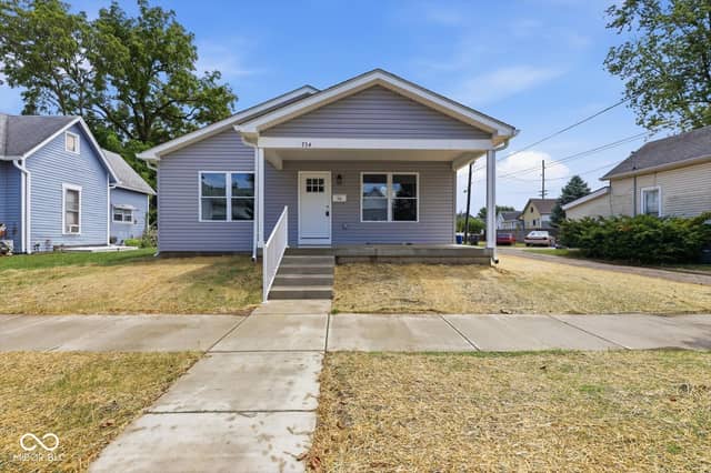 734 Center Street, Shelbyville, IN 46176, photo 4 of 39