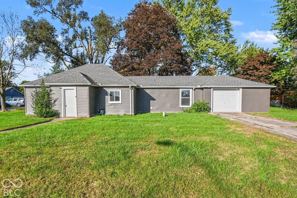 2433 Sanders Avenue, Elkhart, IN 46517, photo 1 of 15