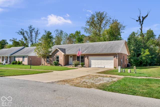 4426 Katy Drive, Seymour, IN 47274, photo 3 of 38