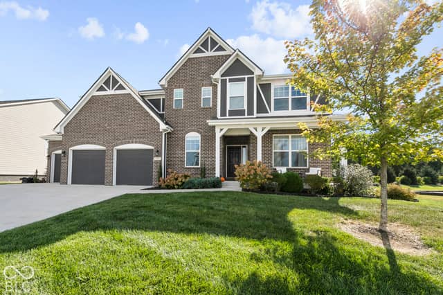 6019 Phillips Drive, Brownsburg, IN 46112, photo 3 of 76