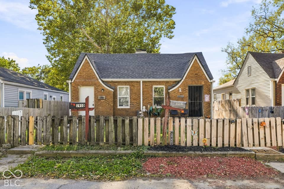 1910 N Oxford Street, Indianapolis