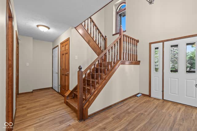 8518 Spend A Buck Drive, Indianapolis, IN 46217, photo 4 of 59