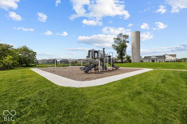 12398 Reclaimed Drive, Noblesville, IN 46060, photo 5 of 8