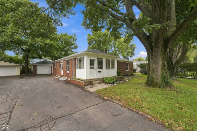 1219 Nicholas Road, Indianapolis, IN 46220, photo 4 of 47