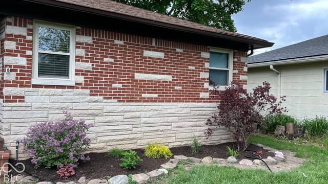 370 W 52nd Street, Indianapolis, IN 46208, photo 2 of 14