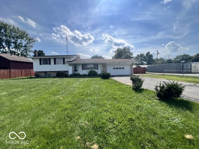 645 E Us Highway 52, Rushville, IN 46173, photo 2 of 20