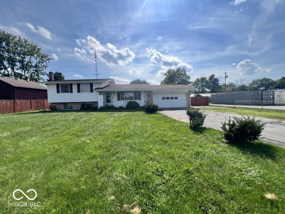 645 E Us Highway 52, Rushville, IN 46173, photo 1 of 20