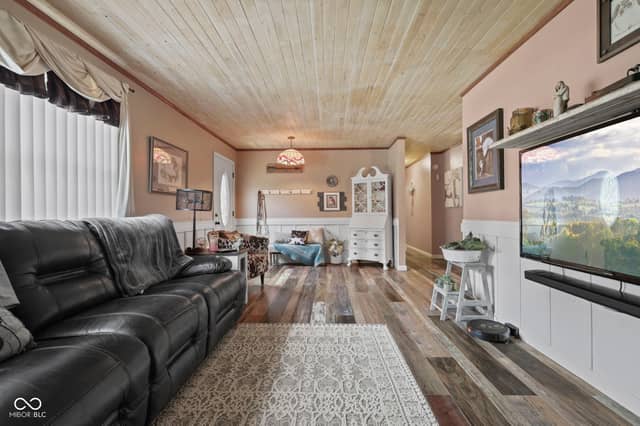 5824 S Keystone Avenue, Indianapolis, IN 46227, photo 5 of 60