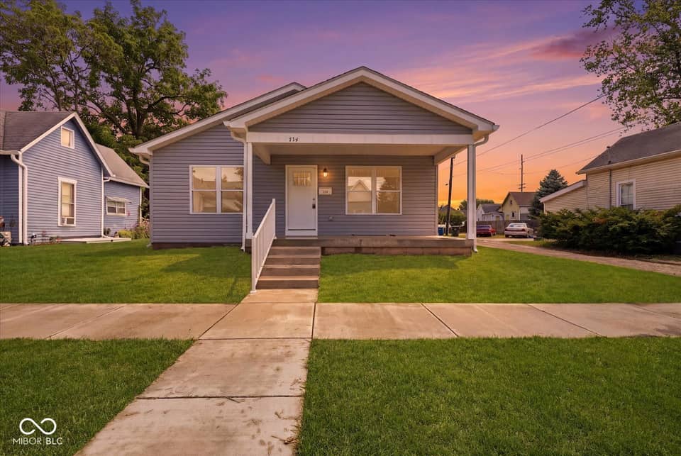 734 Center Street, Shelbyville, IN 46176, photo 1 of 39