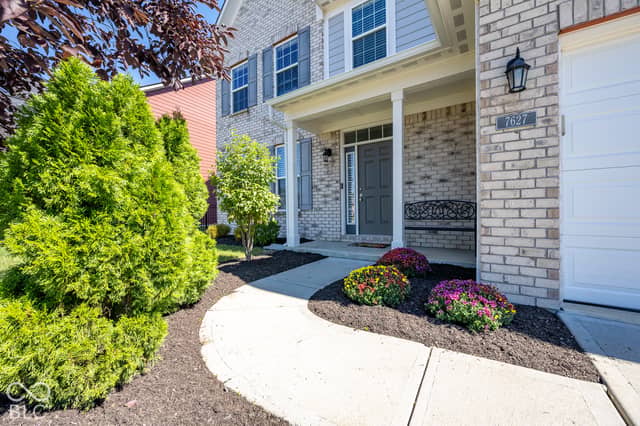 7627 Sly Fox Drive, Indianapolis, IN 46237, photo 2 of 37