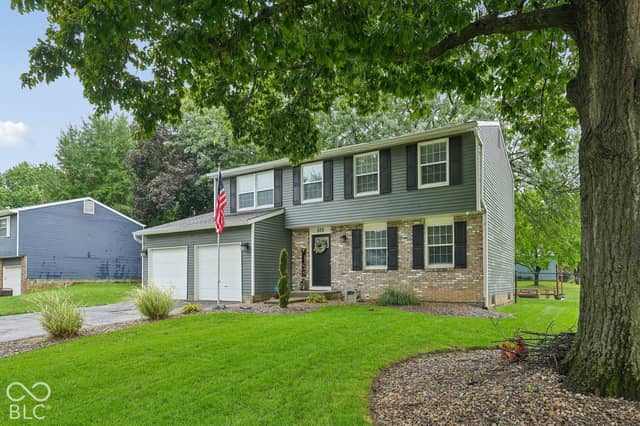 570 Meadowview Lane, Greenwood, IN 46142, photo 3 of 49