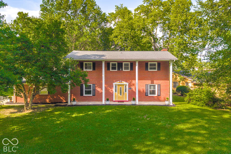 9231 N Cherry Hills Drive, Columbus, IN 47201, photo 1 of 83