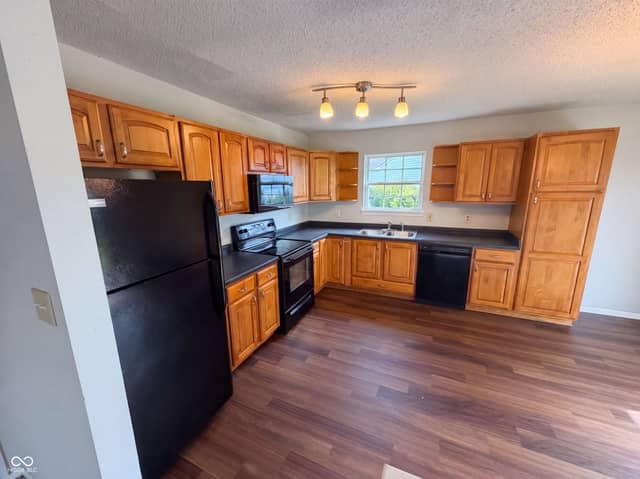 4253 Useppa Court, Westfield, IN 46062, photo 3 of 42