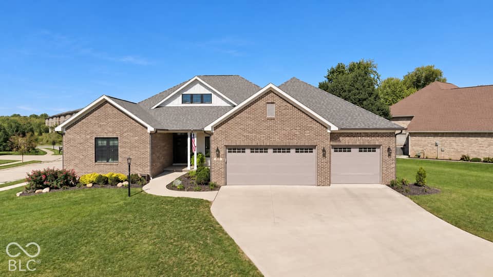 836 Justine Circle W, Indianapolis