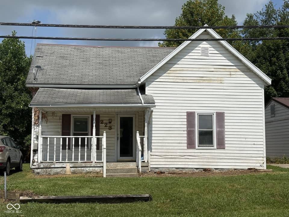 223 N Knightstown Road, Shelbyville
