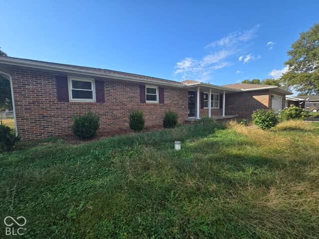2861 E Colonial Avenue, Terre Haute, IN 47805, photo 4 of 24