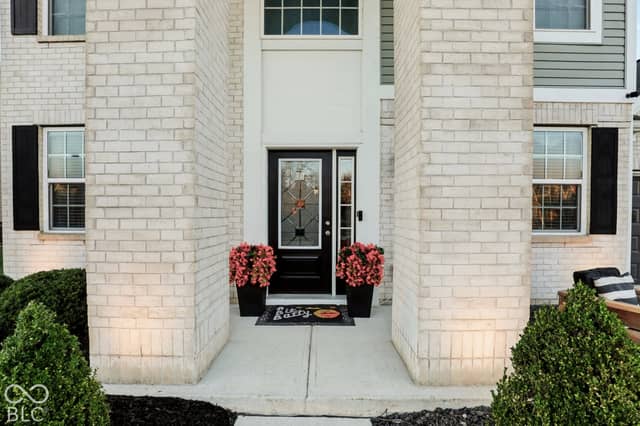 5807 W Commonview Drive, McCordsville, IN 46055, photo 5 of 103