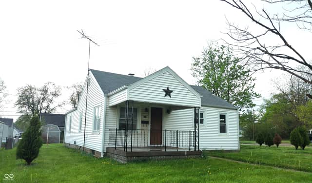 616 W 38th Street, Anderson, IN 46013, photo 2 of 12
