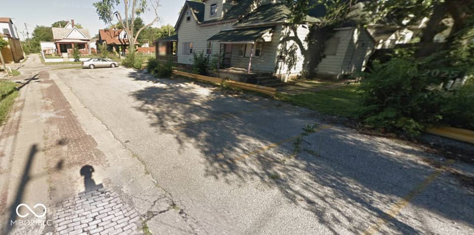 13 N Tacoma Avenue, Indianapolis