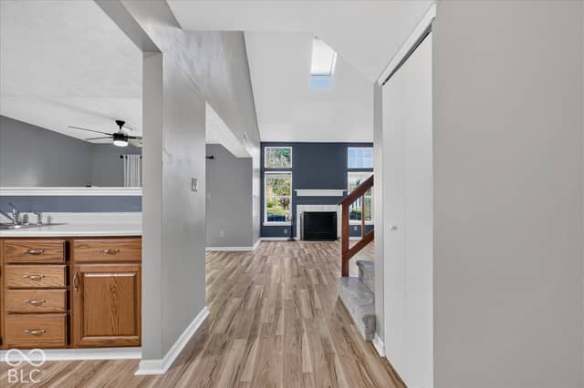 9433 Wimbledon Court, Indianapolis, IN 46250, photo 5 of 28