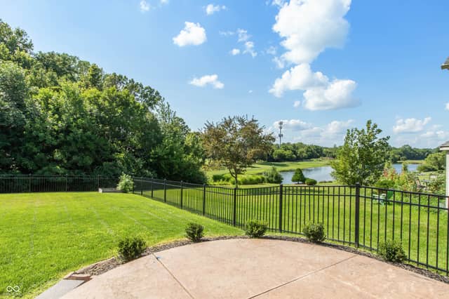 10950 Midnight Pass, Fishers, IN 46037, photo 3 of 34