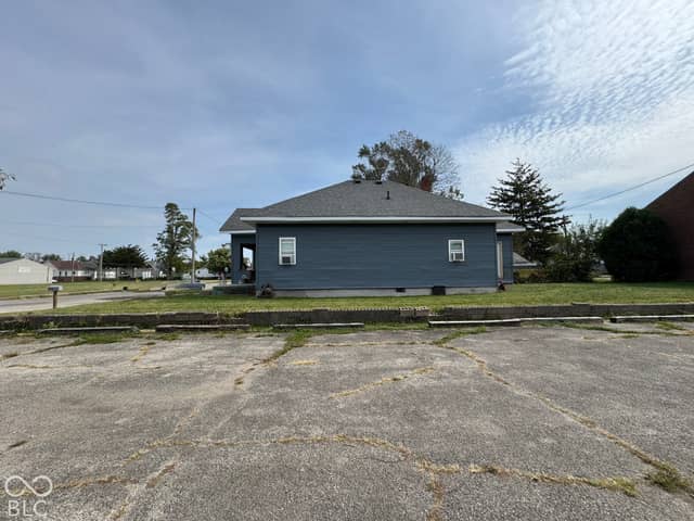 903 E 5th, Muncie, IN 47302, photo 3 of 4