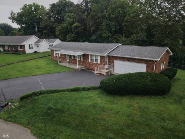 707 N Davidson Street, Greensburg, IN 47240, photo 3 of 36