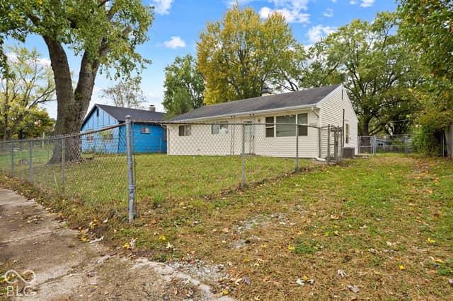 1931 Brentwood Drive, Anderson, IN 46011, photo 3 of 27