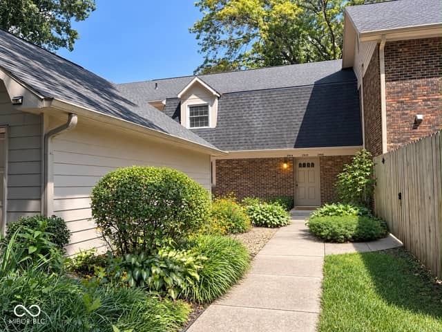 2910 Stillman Avenue, Indianapolis, IN 46268, photo 3 of 38