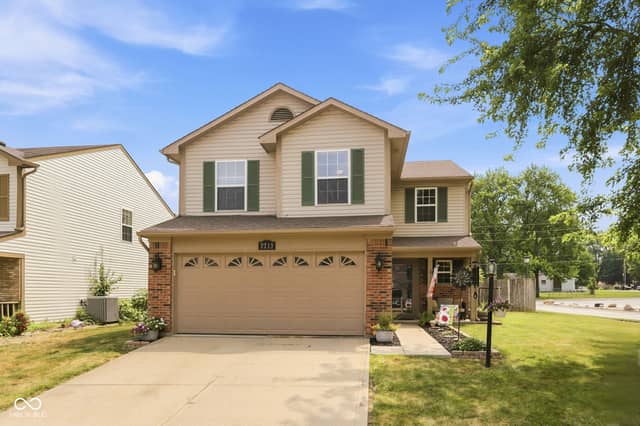 7713 Lake Vista Lane, Indianapolis, IN 46217, photo 4 of 30