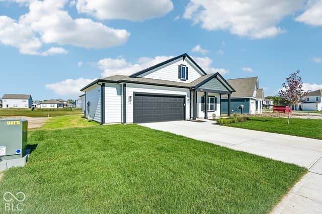9202 Fitzgerald Drive, Indianapolis, IN 46239, photo 4 of 48