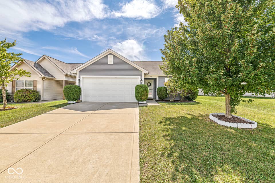 6547 Emerald Ridge Court, Indianapolis, IN 46221, photo 1 of 27
