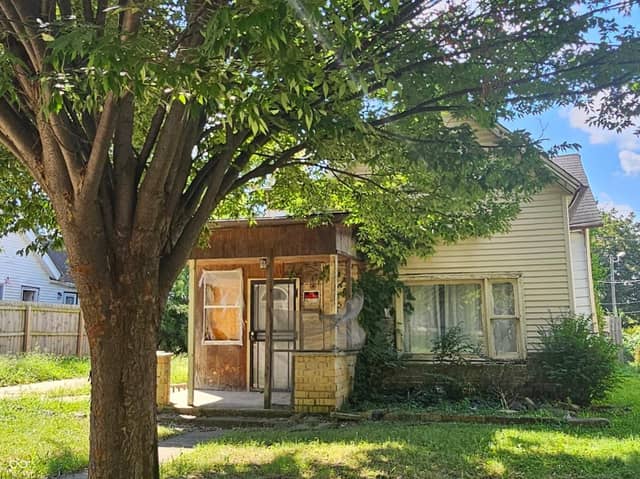 2452 N Oxford Street, Indianapolis, IN 46218, photo 3 of 2