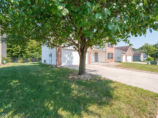 2924 Coles Creek Lane, Indianapolis, IN 46217, photo 5 of 66