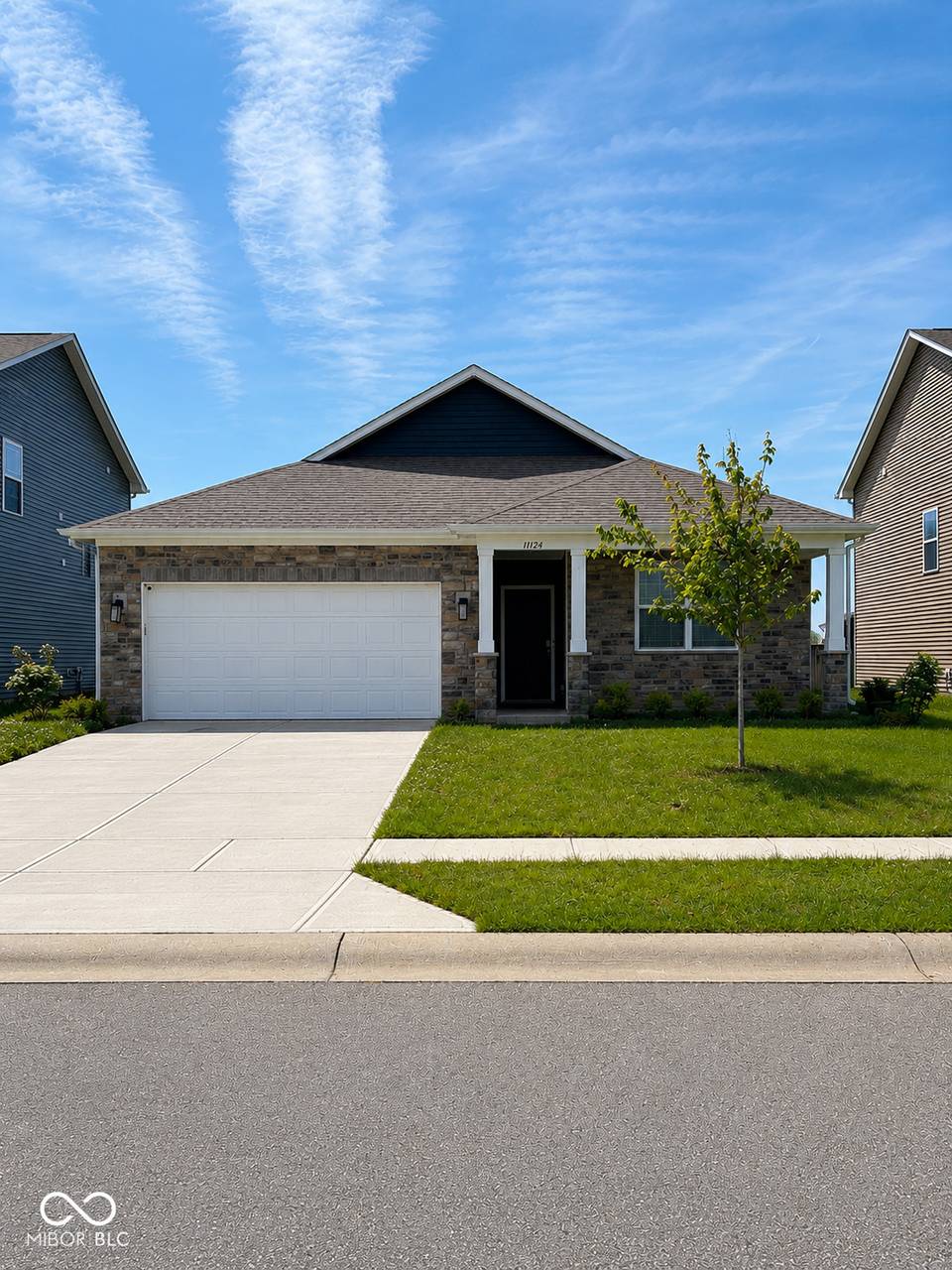 11124 N Sashing Way, Monrovia