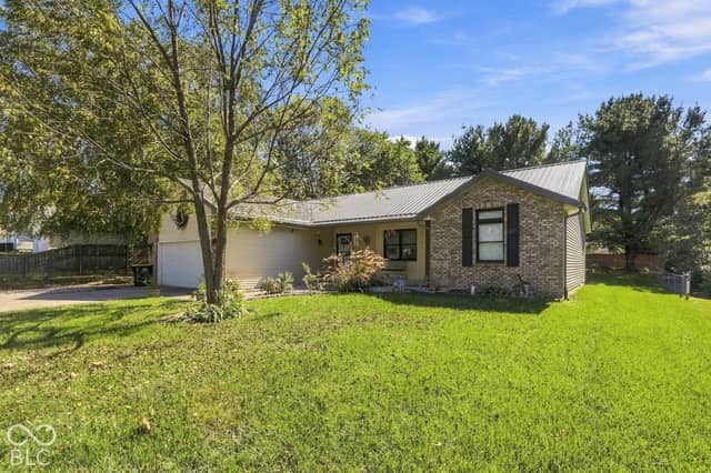 537 S Birch Street, Ellettsville, IN 47429, photo 4 of 34