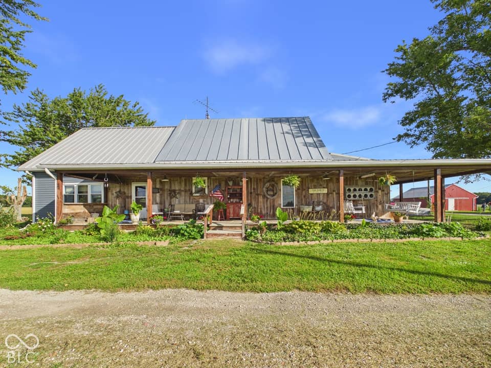 341 N 1000 W, Dunkirk