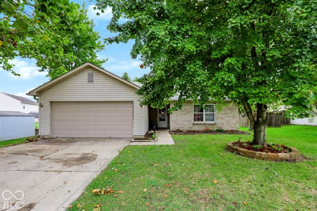 4016 Dogwood Lane, Franklin, IN 46131, photo 2 of 53