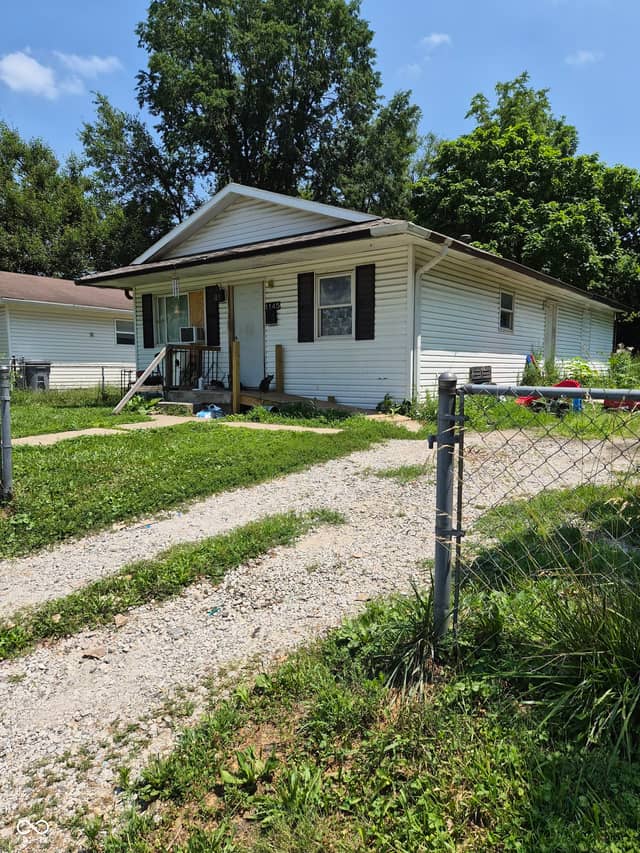1145 Madeira Street, Indianapolis, IN 46203, photo 3 of 5