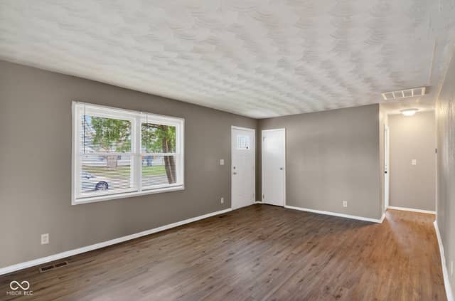 4101 Biscayne Road, Indianapolis, IN 46226, photo 5 of 32