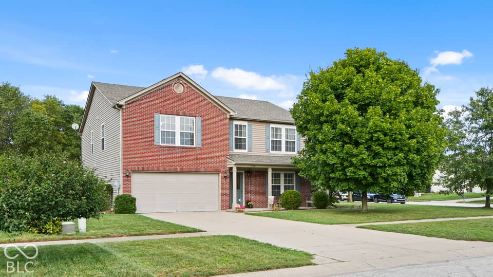 1124 E McClarnon Drive, Greenfield, IN 46140, photo 1 of 46