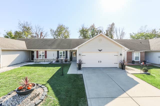 1313 Long Shore Drive, Indianapolis, IN 46217, photo 5 of 47