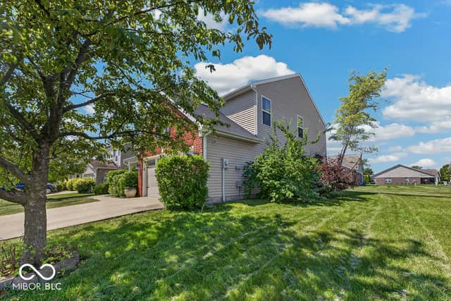 2570 Falcon Drive, Greenwood, IN 46143, photo 5 of 60