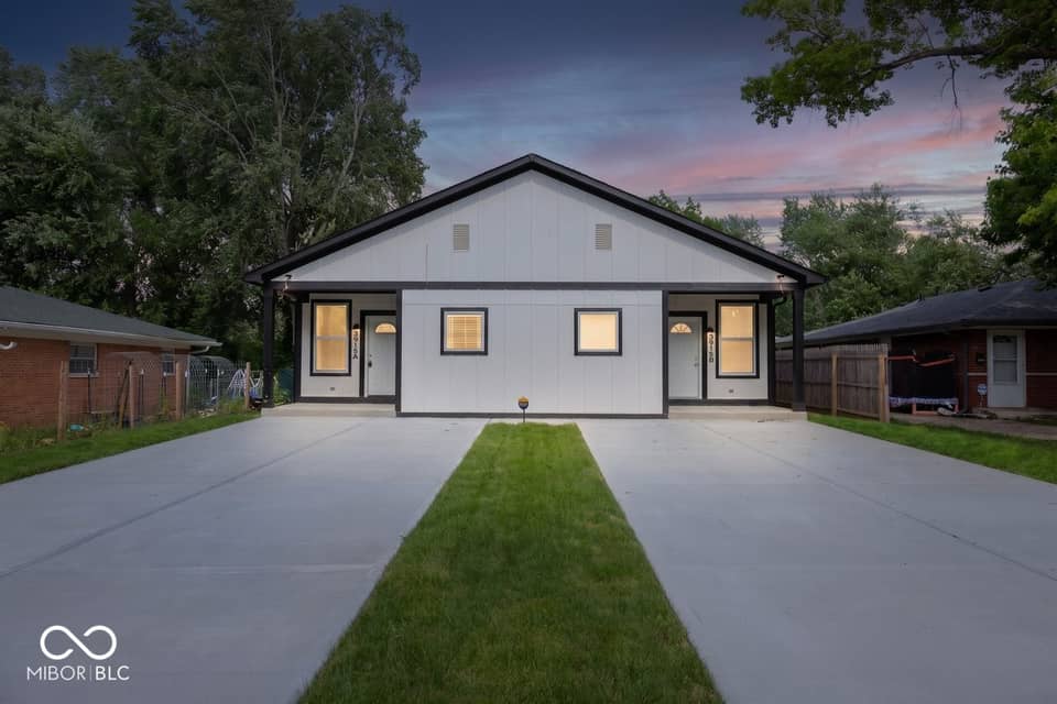 3915 N Hawthorne Lane, Indianapolis