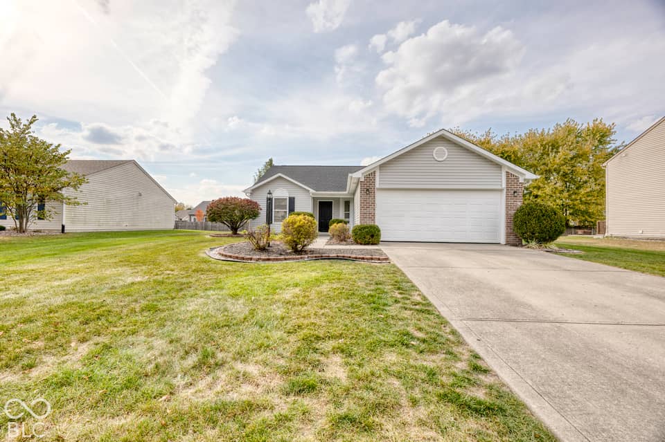 19497 Pathway Pointe, Noblesville, IN 46062, photo 1 of 36